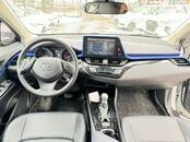 Toyota C-HR, цена 2 390 000 рублей, Фото