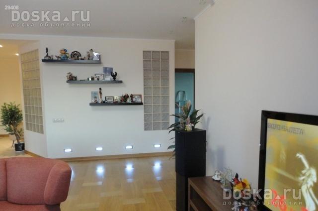 Продам трехкомнатную квартиру 105 м2, улица покрышкина 3, го.